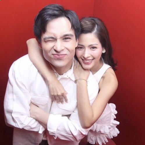 rdlzeizei's tweet photo. if there’s one thing photobooths prove, it’s that some moments are worth keeping. that’s all. https://t.co/2Azb3dOSJW