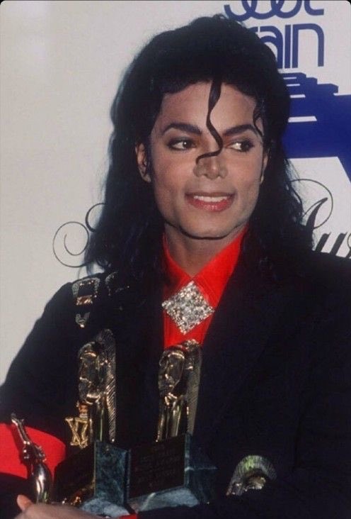 ✨ MJ ✨ tweet media