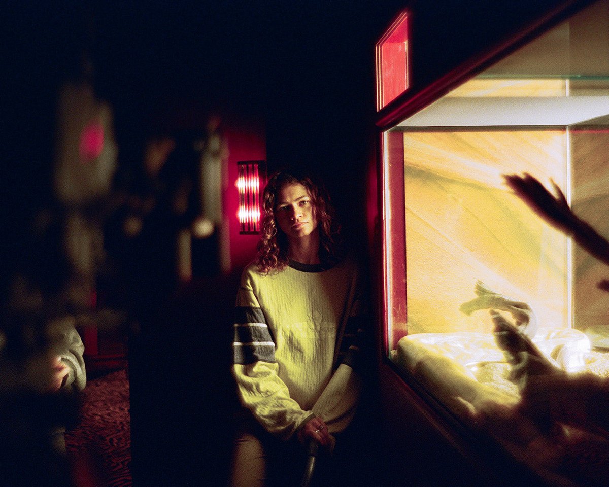 Zendaya_Updated's tweet photo. *Euphoria Spoiler* Rue dies of an overdose in the season finale. https://t.co/bw0Pluj90P