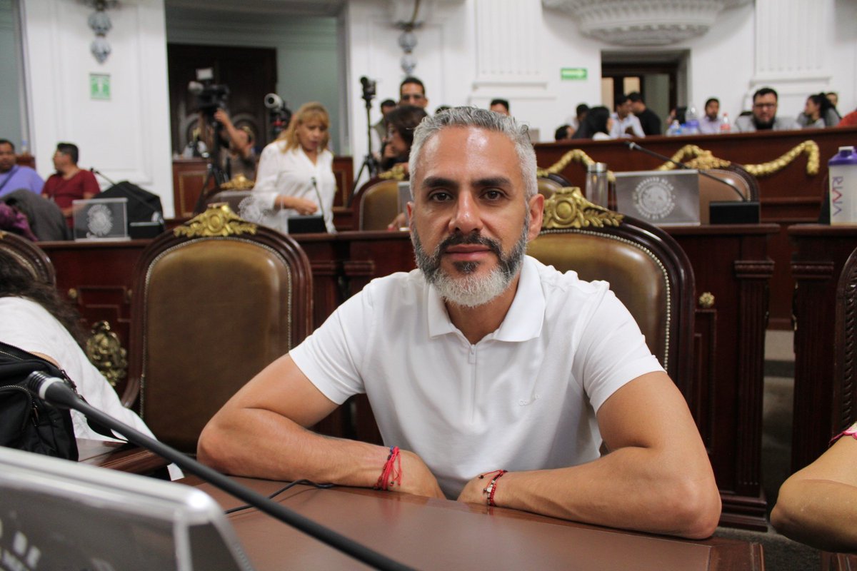 Luis_Chavez_Gar's tweet photo. Esta tarde, en Sesión Ordinaria del @Congreso_CdMex, aprobamos dictámenes clave para seguir impulsando la Transformación de la #CDMX Felicito a las y los integrantes del Consejo Honorario de la @CDHCMX y a la Titular del OIC de @FiscaliaCDMX Saraí Zúñiga por su nombramiento. https://t.co/Ddxl1SQSVq