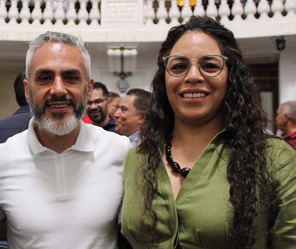Luis_Chavez_Gar's tweet photo. Esta tarde, en Sesión Ordinaria del @Congreso_CdMex, aprobamos dictámenes clave para seguir impulsando la Transformación de la #CDMX Felicito a las y los integrantes del Consejo Honorario de la @CDHCMX y a la Titular del OIC de @FiscaliaCDMX Saraí Zúñiga por su nombramiento. https://t.co/Ddxl1SQSVq