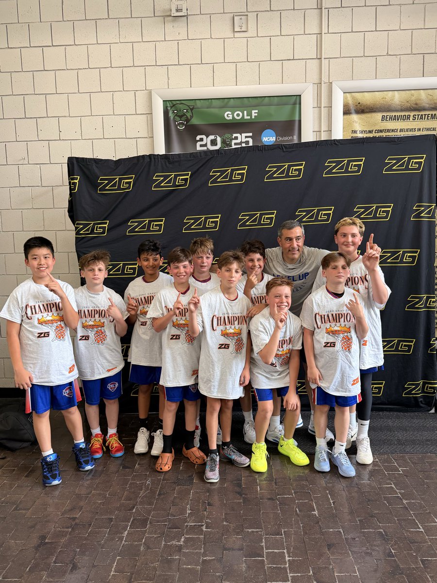levelup_li's tweet photo. 2 of 2:

Prep Girls Hoops - Northeast Region 
🔵 9th Girls/15U - Jackson 

Zero Gravity - Clash of Champions  
🔴 5th Boys/11U - Weiss 
🔵 5th Boys/11U - Santarelli 
🔴 6th Boys/12U White - Weiss https://t.co/DYxN6FzaWS