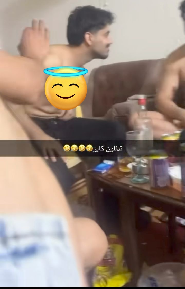 SMSM_ALONE's tweet photo. شاهد فيديو الشباب في الفندق فضيحة كبيرة 😱😱😱
لمشاهدة الفيديو كامل هنا 👇👇
https://t.co/puRW6FYkWE
https://t.co/GLdfgtOtYp

 #المراهقات #استحکام_صرف_خان_کی_رہائی_سے #خان_کے_سائے_سے_بھی_خوف #بنك_مسقط https://t.co/MoFgH1C6Ny
