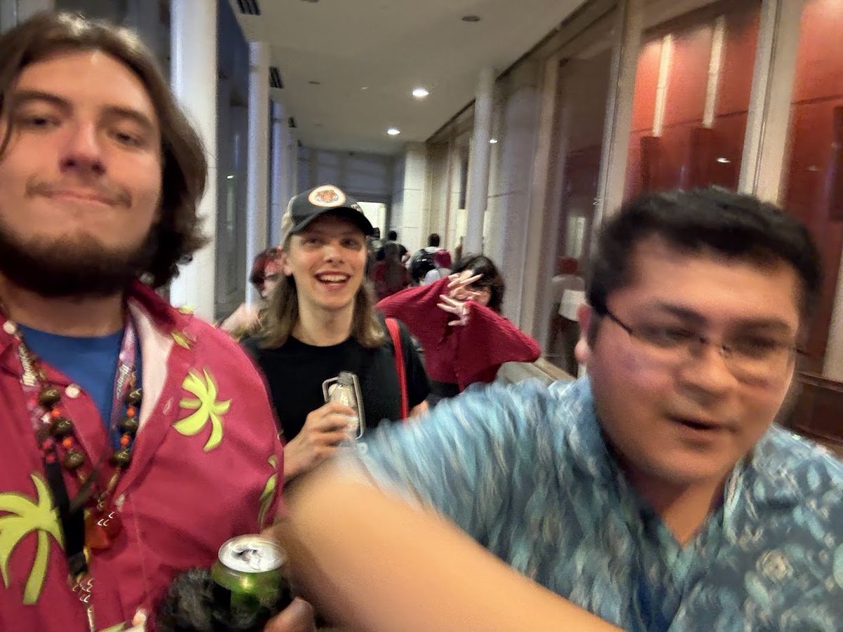 stiff_wav's tweet photo. ngl this might be my fav photo from momocon
📸: @JoeDrawsStuff https://t.co/zHjddfkUAC