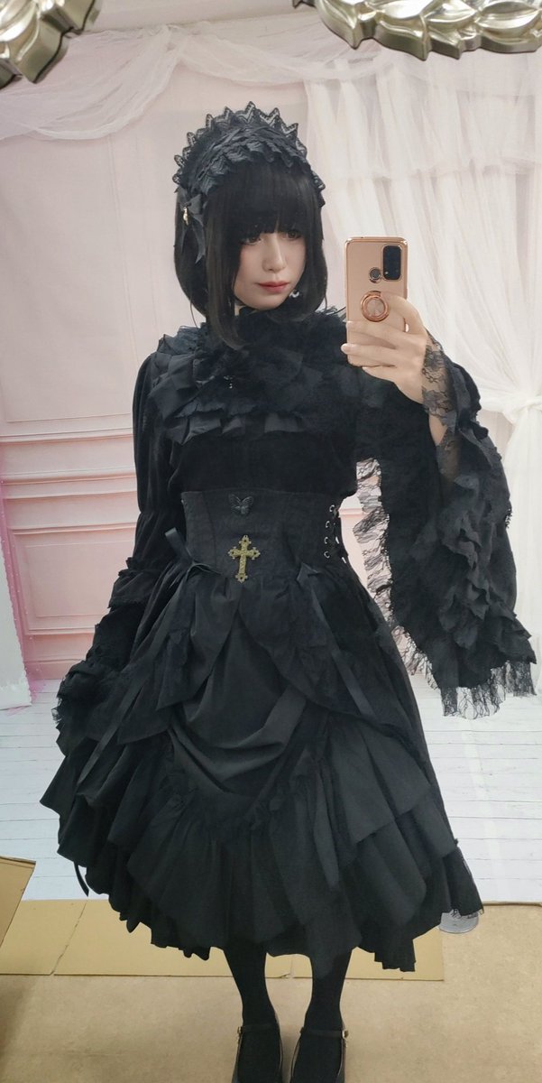 pinkycloset_jp's tweet photo. ６月に入りました。
 女装男子にいいねしてタイムラインを浄化するお時間です。   
この写真に１回いいねするだけでタイムラインの８割が女装男子だらけになります。 https://t.co/hFKxb1H8tE