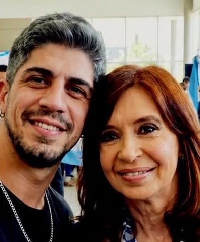 Alterpave's tweet photo. @Juli_Strada No falla nunca: kuka, pedófilo, criminal y merquero ✌🏿 https://t.co/lhFWmdkVNx