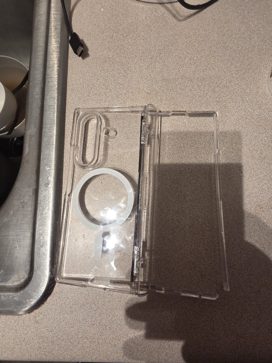 DaPhoneking's tweet photo. @spigen are these cases for the Fold 7 under warranty?  My front case part broke tonight... https://t.co/EADFbOHj7D