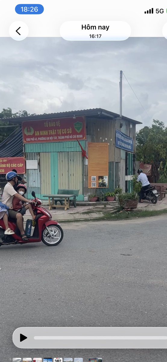 atom060183's tweet photo. Bọn tổ dân phố lạm quyền đòi ăn 1tr của ng dân đi đổ rác.., https://t.co/A7Y16Y7VtN