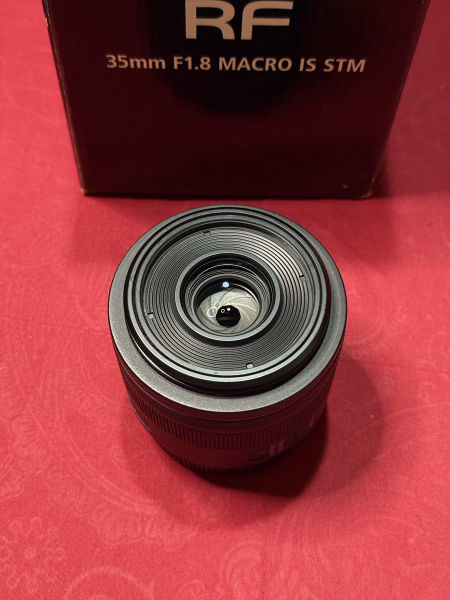 dNar92's tweet photo. Jual Canon RF 35MM Rf 35mm F1.8 Macro Is STM 

Kondisi Fisik:
- Optik bersih (tanpa fog dan tanpa jamur)
- Autofocus (AF) berfungsi normal
- Karet masih kencang
- Tulisan pada lensa jelas dan tidak ada yang pudar

Kondisi Fungsi:
Berfungsi 100% normal

Minat dm https://t.co/xKlwfLknju