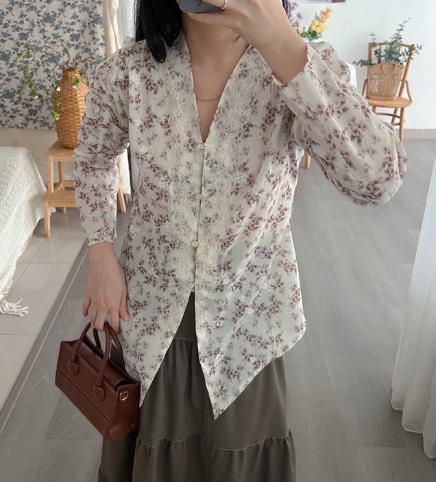 chaerishluv's tweet photo. look at these kebaya collections, so elegant and gorgeous, perfect for a pretty girl like you 🥺🎀

https://t.co/wZZuuXWekG https://t.co/OmK54U21Qi