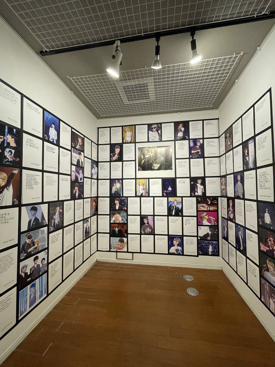 Yumikoxx's tweet photo. 時差post…5/30は『WOONVOICEJP EXHIBITION』へ。
展示物見てたら目うるうるしてきちゃって。たくさんのイェソンさんに囲まれる幸せ空間だったのと懐かしい物もたくさんだったからかな。スタッフさん達も優しくとても心地いい時間を過ごせました→
@woonvoicejp 
#咲き誇る時を待つのは #YESUNG #예성 https://t.co/JaWOXaAFEk