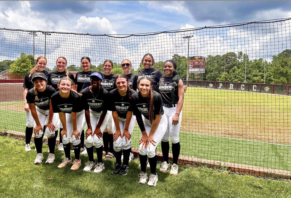 Bristol_Jones28's tweet photo. Thank you so much @PearlRiverSB and @CoLinSoftball for hosting us this weekend!! It was a great first weekend for @msbombers_gc and I can’t wait for the rest of the summer with this group!! https://t.co/NBXdjrIhYk