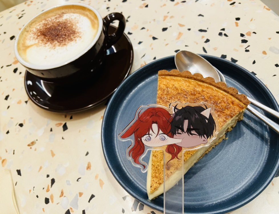yarnandkitty's tweet photo. yesterday day 2 I brought our Calypse couple along to this recommended cheesecake dessert shop on my first visit for brunch!

#상수리나무아래 
#オーク樹のした 
#undertheoaktree
#橡树之下 https://t.co/vADJ2W8OeM