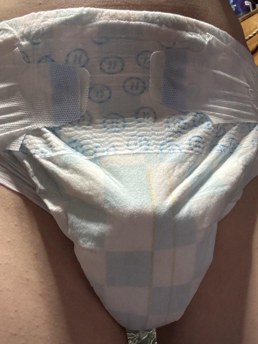 abdlrob91's tweet photo. Wet Mickey pull up so diapy and flat lock for now. 
#abdl https://t.co/p2NY52dFMl