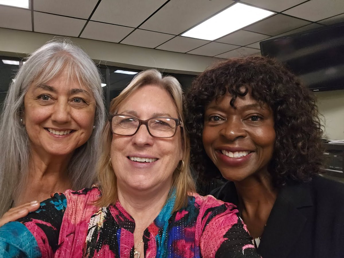 EbieLynch's tweet photo. The best choice for california lieutenant governor.

Californians, you have the power to make the right choice for the future you want.

Choose the future you deserve.
Vote @EbieLynch today! https://t.co/JrNjCkMQNE