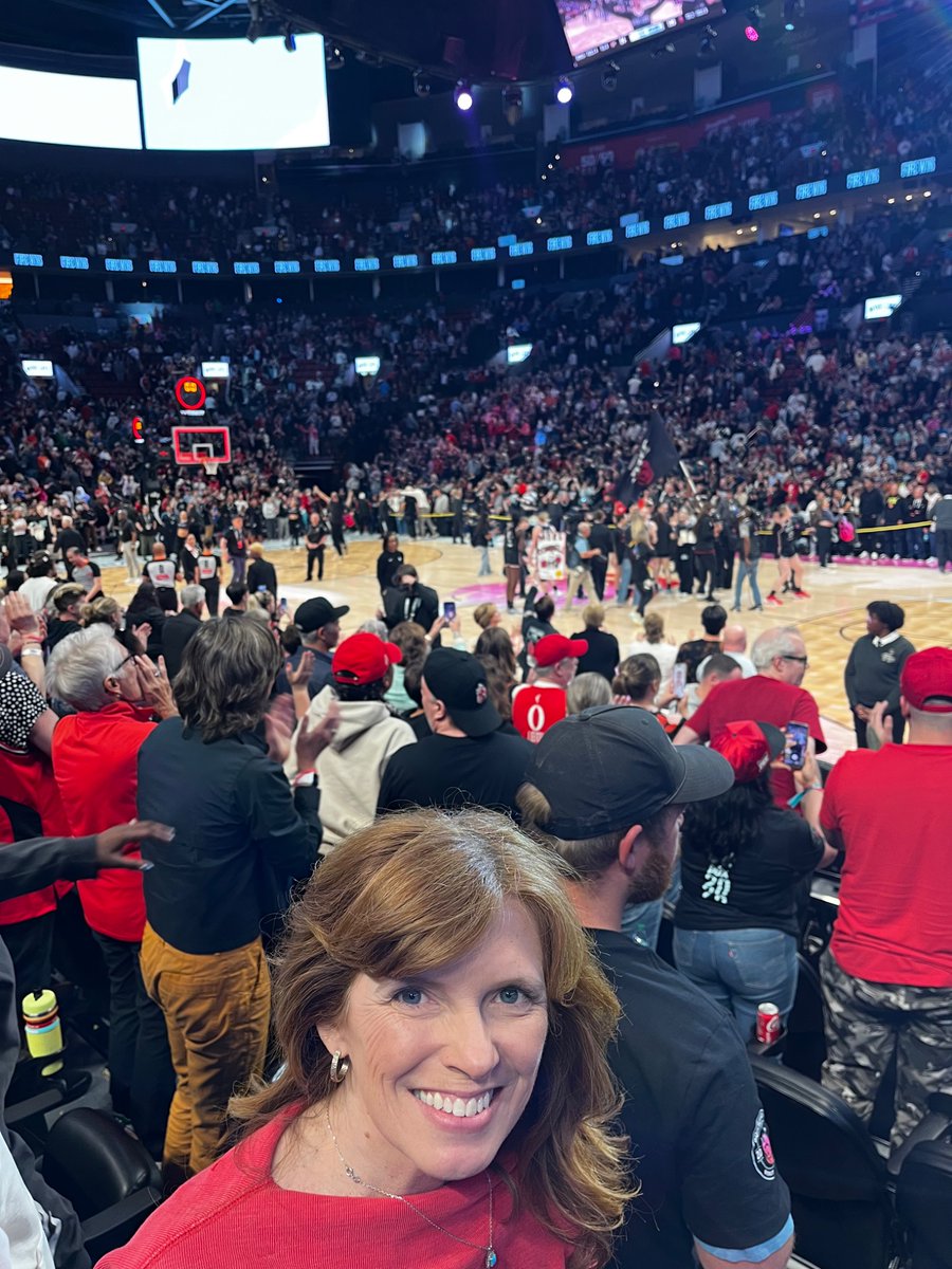 ChristineDrazan's tweet photo. Amazing to see @theportlandfire win big last night against Caitlin Clark and the Indiana Fever in front of a record sold out crowd. 

This team has had an inaugural season to remember and they’re creating an incredible new tradition for Portland. https://t.co/gM8ba4Onpm