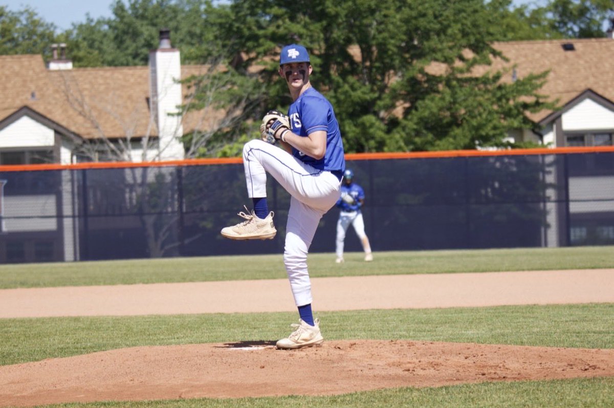 SimonRose09's tweet photo. A very special season has unfortunately come to an end. Here are my pitching stats from this season:

All Conference 

IP: 58.1 
GP: 15
Record: 10-1 (9-0 in games started)
SV: 2
H: 25
ERA: .720 (6 ER)
SO: 96
BB: 14
WHIP: .669
BAA: .123
S%: 68% https://t.co/bbekboINPH