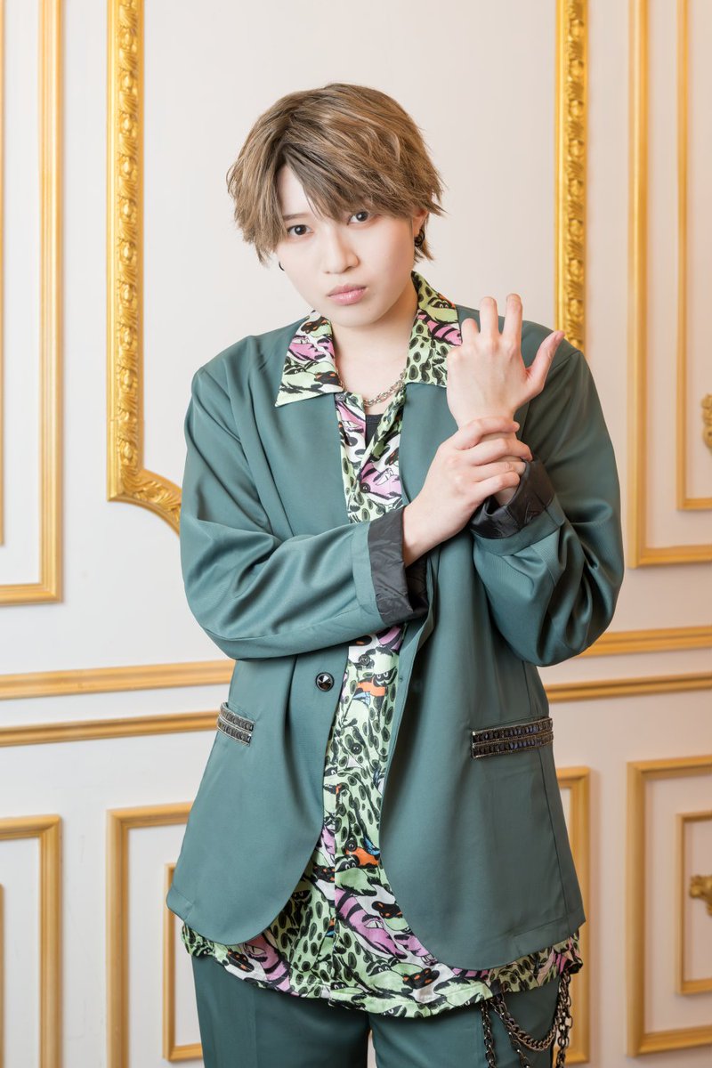 fudan_juku's tweet photo. ˗ˏˋ🥂𝐍𝐞𝐰 𝐕𝐢𝐬𝐮𝐚𝐥🥂ˎˊ˗

葉��アラン / Allan Hazaki
💚 @allan_desu_813 

「キスしたいんでしょ？ダーメ！」

#風男塾_超メロビジュ解禁 https://t.co/6nA1pa9Xfh