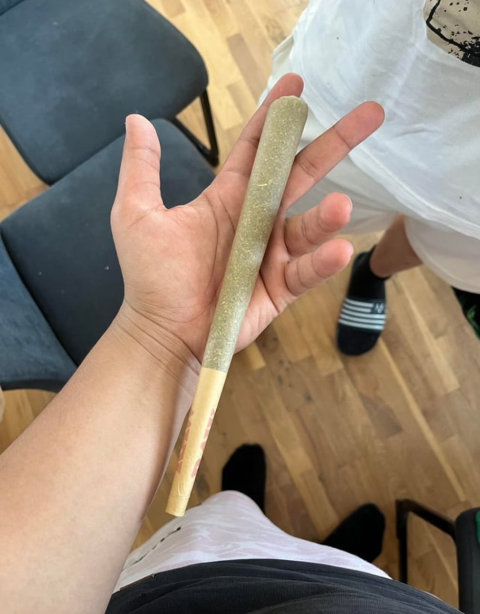 _StonersRUs_'s tweet photo. My kind of joint 😎 https://t.co/fVJ4Vh3nPm