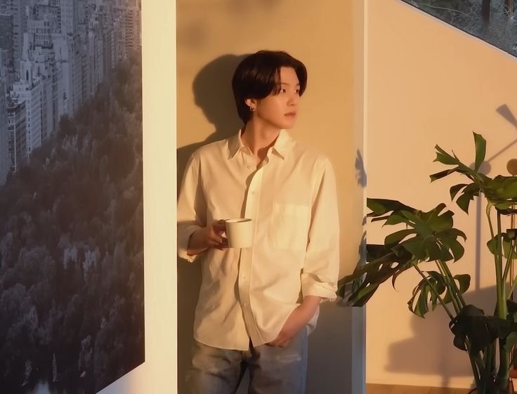 _streamforsuga's tweet photo. [#SFS_Milestone]
Yoongi has surpassed 5.2 BILLION streams on Spotify as soloist. Agust D and SUGA combined streams.

CONGRATULATIONS SUGA
CONGRATULATION AGUST D 

#AgustD #SUGA #슈가 #방탄소년단슈가 @BTS_twt. https://t.co/ENvdb1td7c
