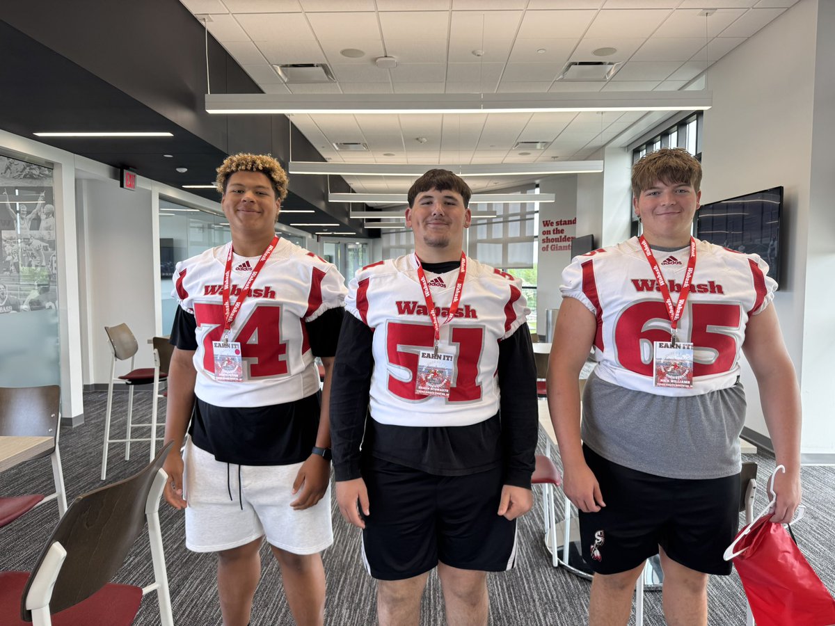 Nick159608's tweet photo. Thank you coach @CoachOlmy for the invite for a great visit to Wabash college with my guys!! @WabashFB @THS_FBRecruits @IndianaPreps https://t.co/vtiC65nVa4