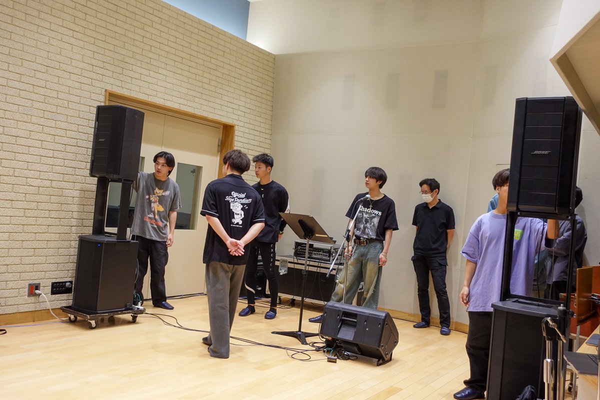 daion_mb's tweet photo. 【公式】
┌┐
└■ #MB_Diary 2026-vol.13-
《機材セッティング》

2年生の授業「録音技術基礎Ⅰ」の
授業の様子を写真でお届けします✨📸

ライブを想定した機材のセッティングから
マイクチェックまでの流れを
実践的に学びました🎤 https://t.co/G4JrmK3P1t