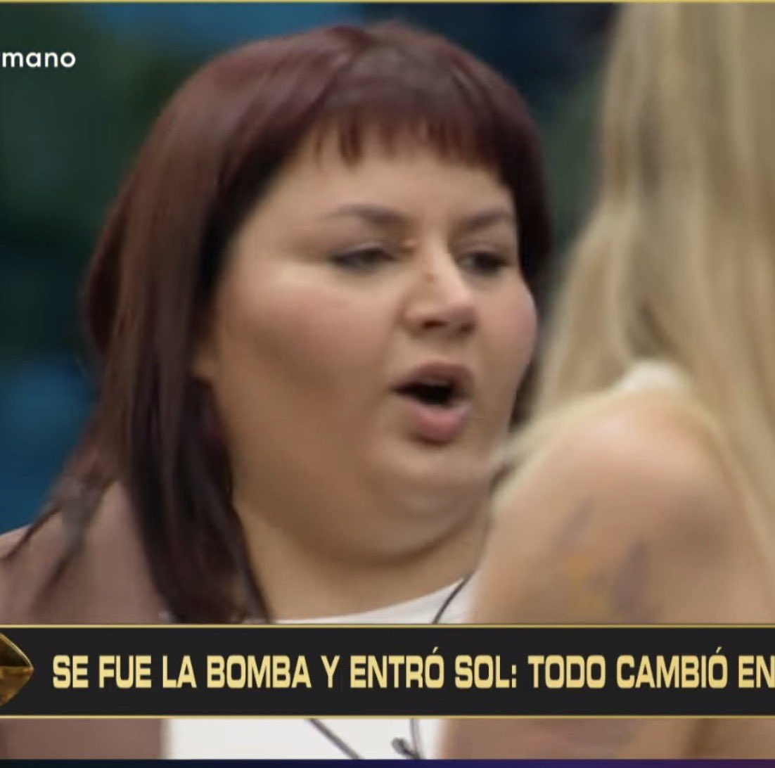 julianation_'s tweet photo. AAAAAAAAAAAAAA VAYAN A COMERSE LOS POSTRES DAGORS #granhermano https://t.co/06td4CtkYH