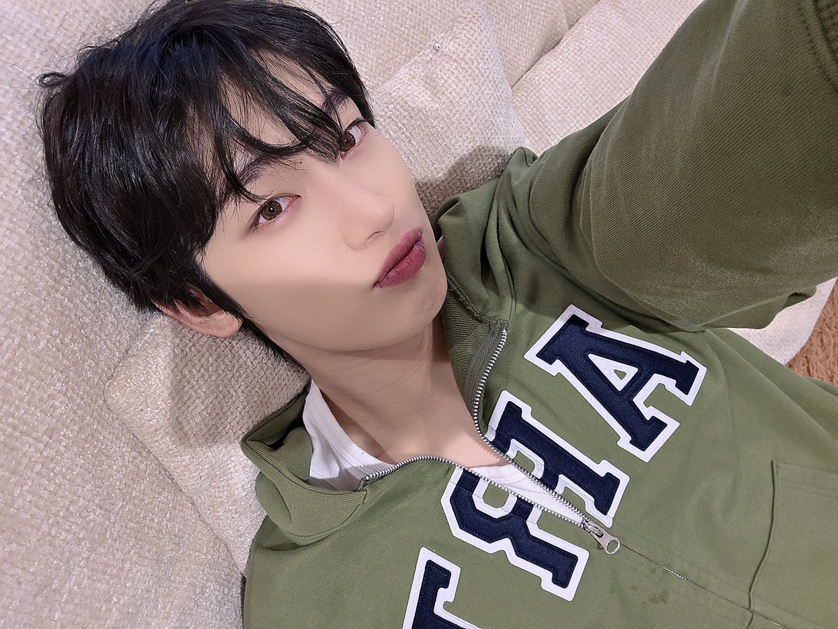 kimfox0624's tweet photo. 260601 위버스 디엠 #선우 #SUNOO https://t.co/dR4PY5dokq
