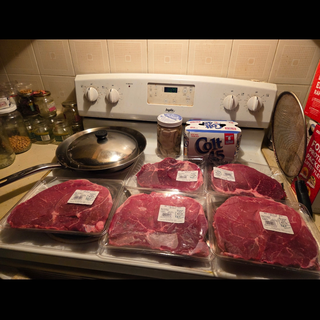 OracleLaura's tweet photo. Big steaks, big oysters &amp; beers, oh my! When you're successful it's important to celebrate your wealth. I ate steak &amp; oysters for an entire week! 
#food #foodie #steak #beef #meatlovers #steaks #oysters #beer #shellfish #cooking #success #successful #wealth #business #money https://t.co/eVAkSic1hp