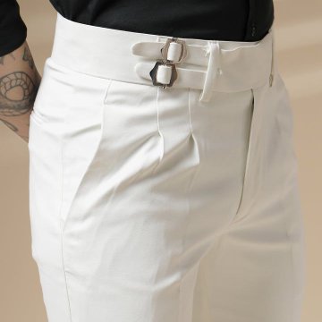 ClassyGntleman's tweet photo. No belt Nationalism https://t.co/BqeF8E8nxp