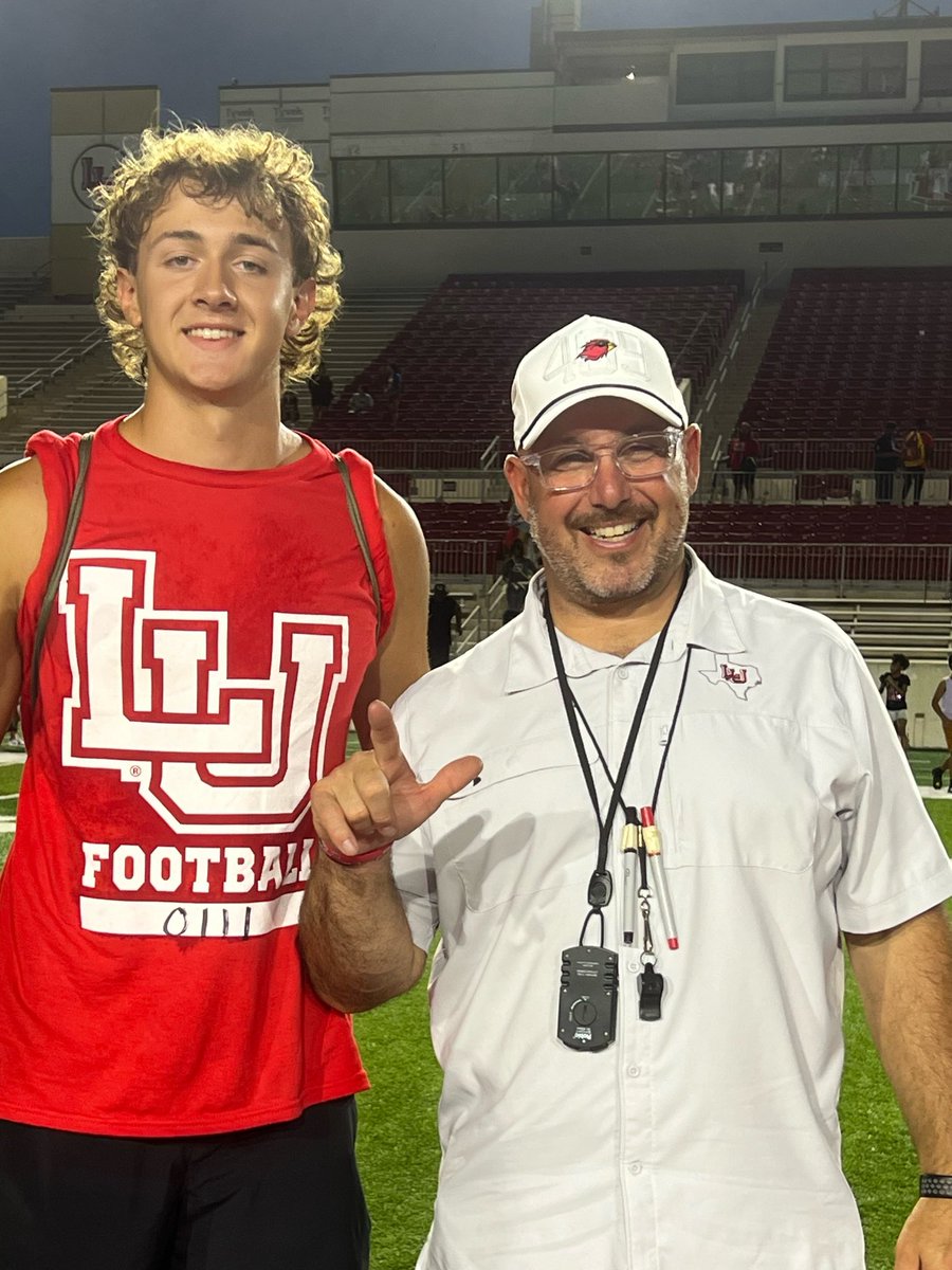 bj13____'s tweet photo. Had an awesome opportunity to go out and showcase my talent at @LamarFootball camp. Thank you @CoachSpo_ @coachmac_22 for having me!! @scottelliott67 @KPark_Football @MyHomeJourney https://t.co/qrXefUHpW7