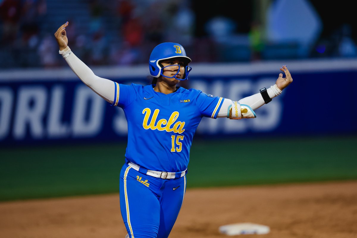 UCLASoftball's tweet photo. Stone. Cold. Killer.

That's @jordanwooleryy. https://t.co/k25w3imU4B