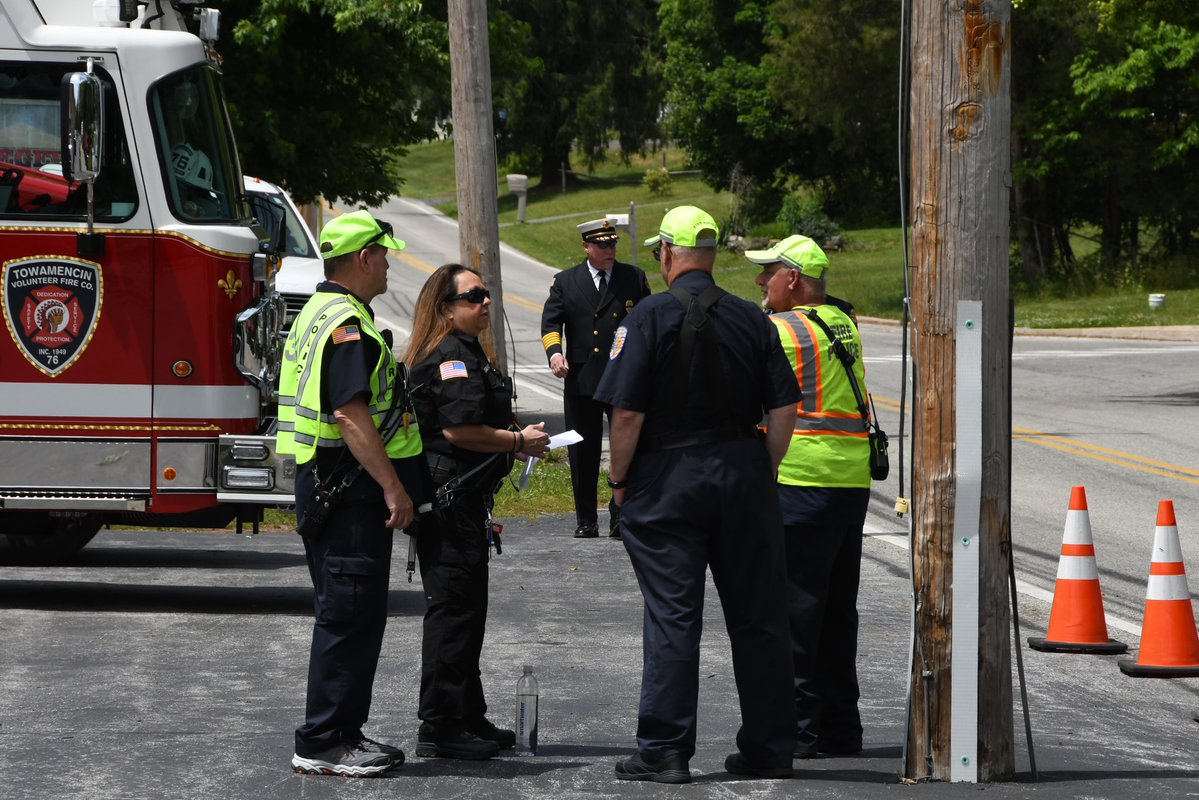 PerkiomenFire's tweet photo. So many helped make Sunday’s Memorial Service for Bill Patterson Jr. meaningful. Special thanks to the Fire Police officers from @Collegeville34, Limerick, Trappe, Lower Frederick, @HCFC89 and Jefferson who handled traffic during the procession. We appreciate you. https://t.co/BDVmDDTIXv