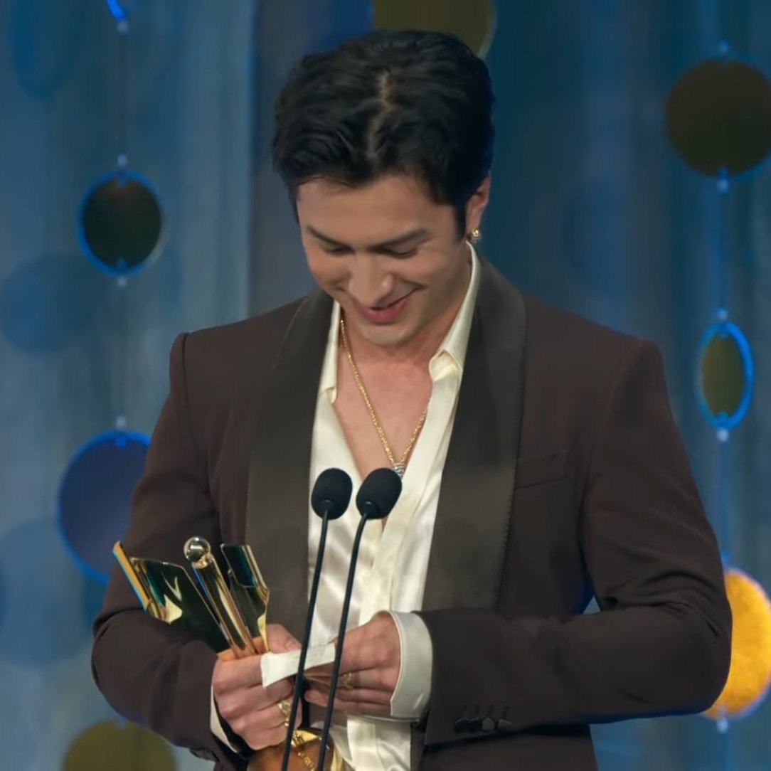 HudsonwilliamMX's tweet photo. Hudson Williams hace historia en los Canadian Screen Awards al convertirse en el actor más joven en obtener el premio a Mejor Actor Protagonista en una Serie Dramática. https://t.co/nUZbSnwhTR