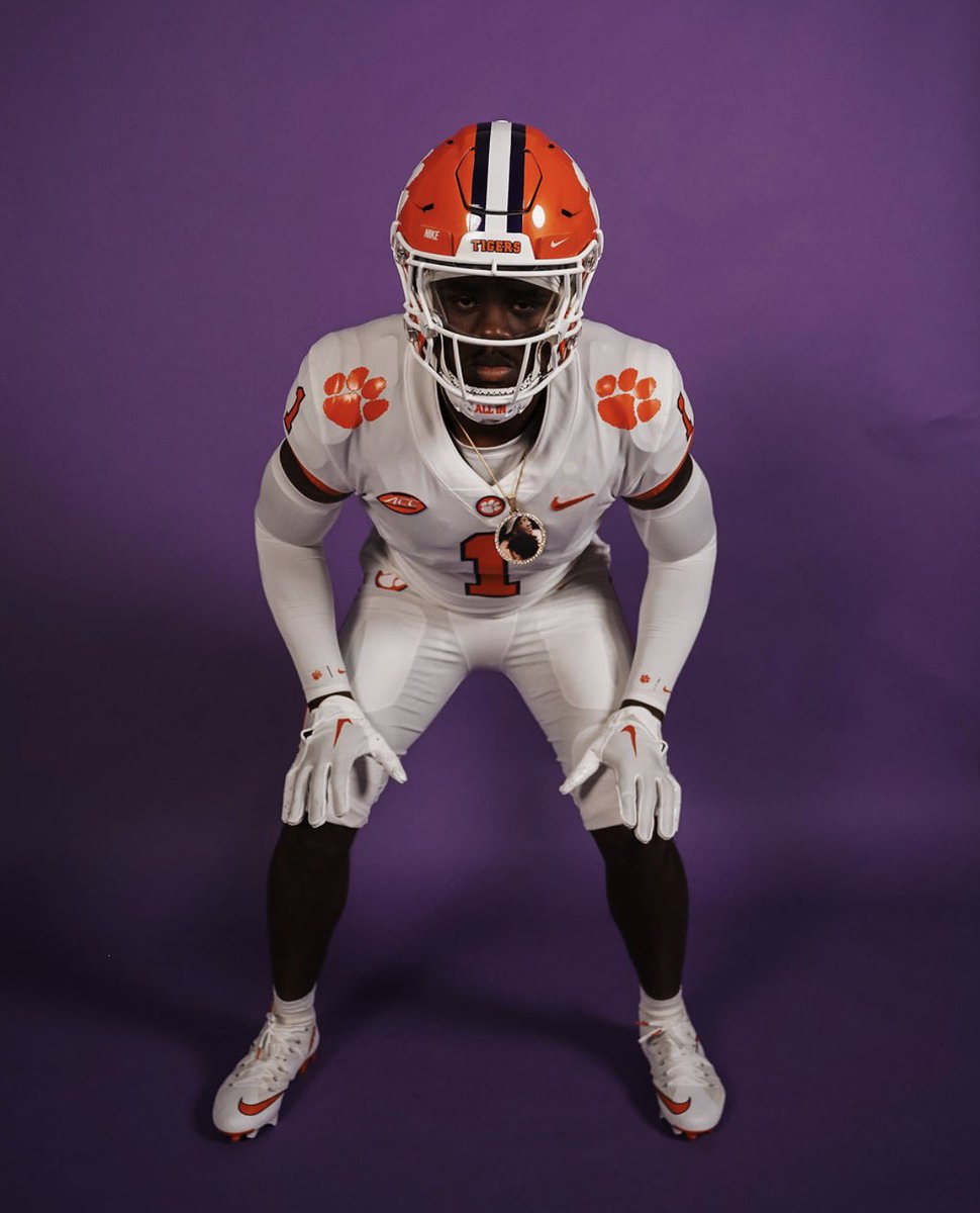 santanaharvey_0's tweet photo. Blessed Go Tigers !!! https://t.co/bVdbS5QXSB