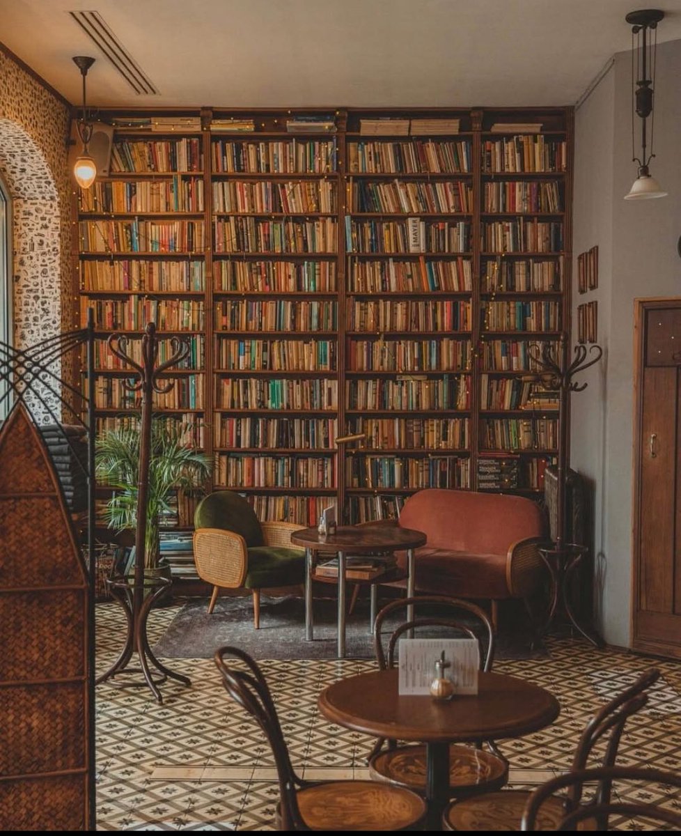 amorenloslibros's tweet photo. 📕 Los libros son, entre mis consejeros, los que más me agradan, porque ni el temor ni la esperanza les impiden decirme lo que debo hacer.

✍️ Alfonso V el Magnánimo https://t.co/AHcOUVUlVG