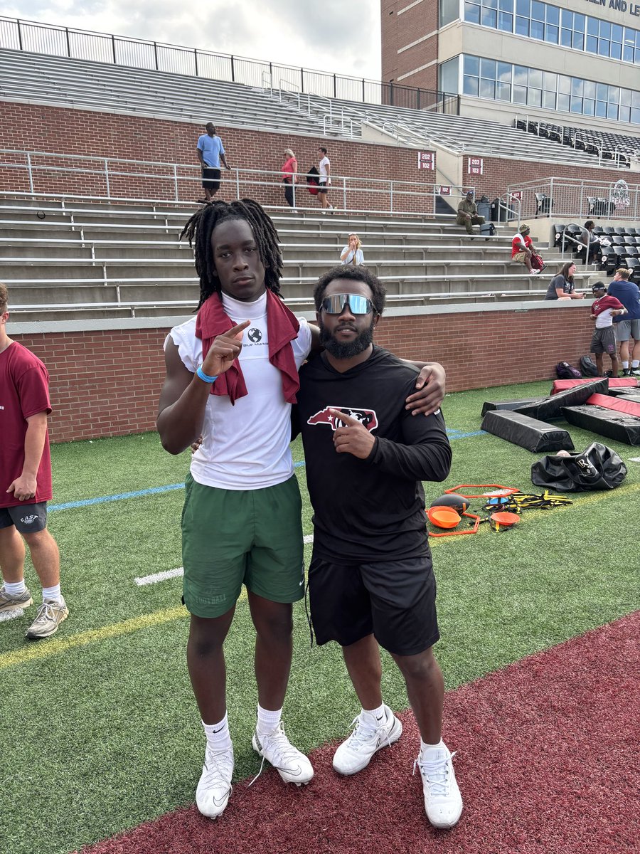Qthefutur3's tweet photo. Had a great camp today with @Coach3k can’t wait to be back, Thank you for the learning opportunity!! @DFHSRecruiting @dfhsfootball @RecruitDF_ @CoachWages @CoachMalikS https://t.co/K1pwTp8bxp