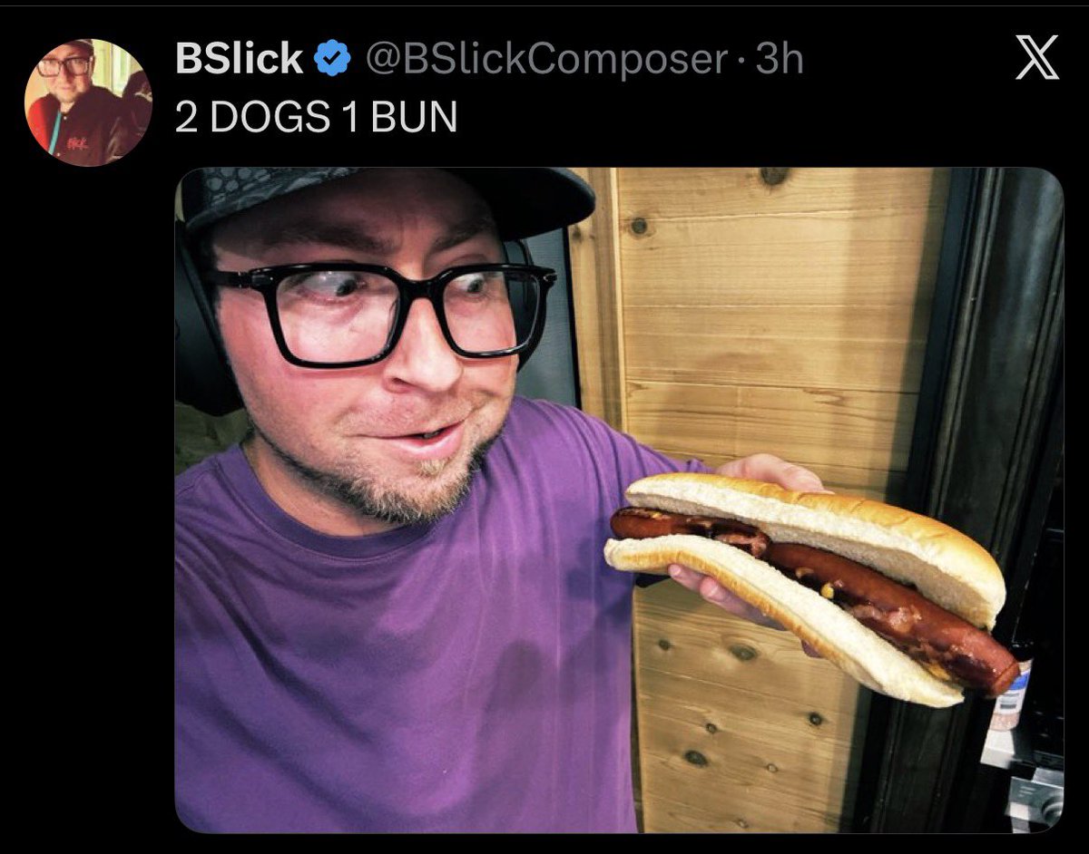 DevounYT's tweet photo. @BSlickComposer This is a threat

Just when you’ve forgotten about this image and think you’re safe - BAM

2 dogs 1 bun https://t.co/V6mY40rVdg