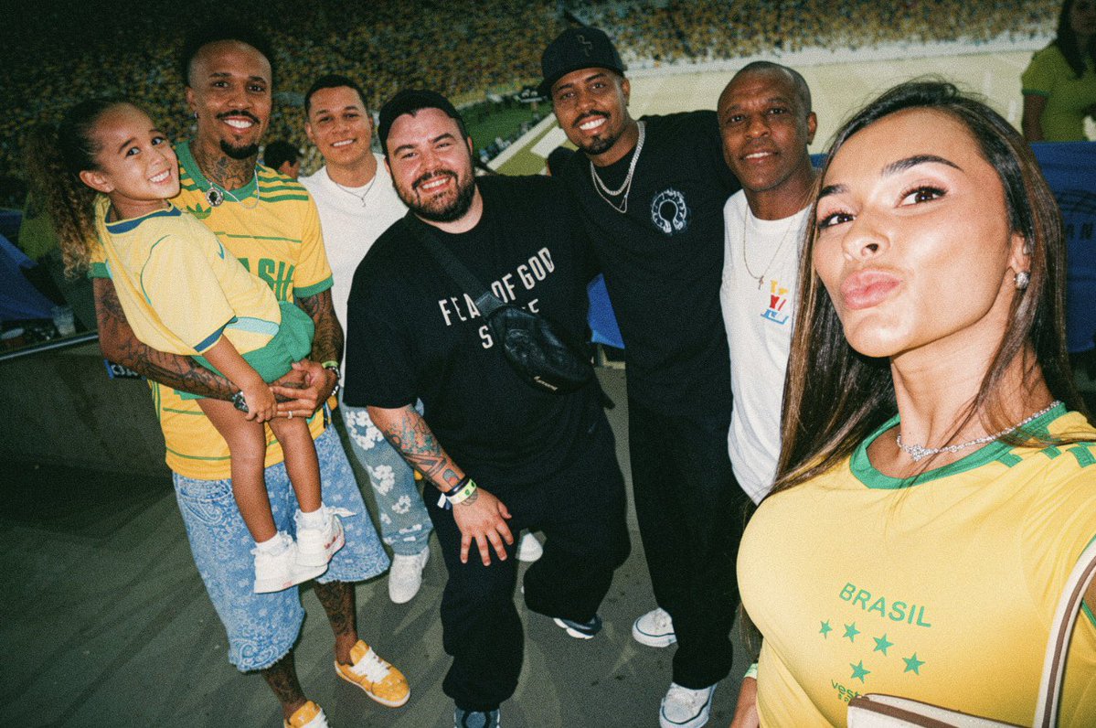 edermilitao's tweet photo. Brasil, família, alegria. 💛🇧🇷 https://t.co/o2i1lING5i