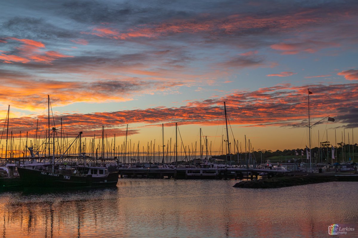 MicLarkinsPhoto's tweet photo. Geelong Waterfront 01/06/2026 1st day of Winter  #mygeelong #geelong #EasternBeach #janesweather #willyweather #abcweather #livelovegeelong #miclarkinsphotography
@GreaterGeelong @CanonAustralia @WillyWeather
@GeelongBella @abcnews https://t.co/D4UuEtEQyH