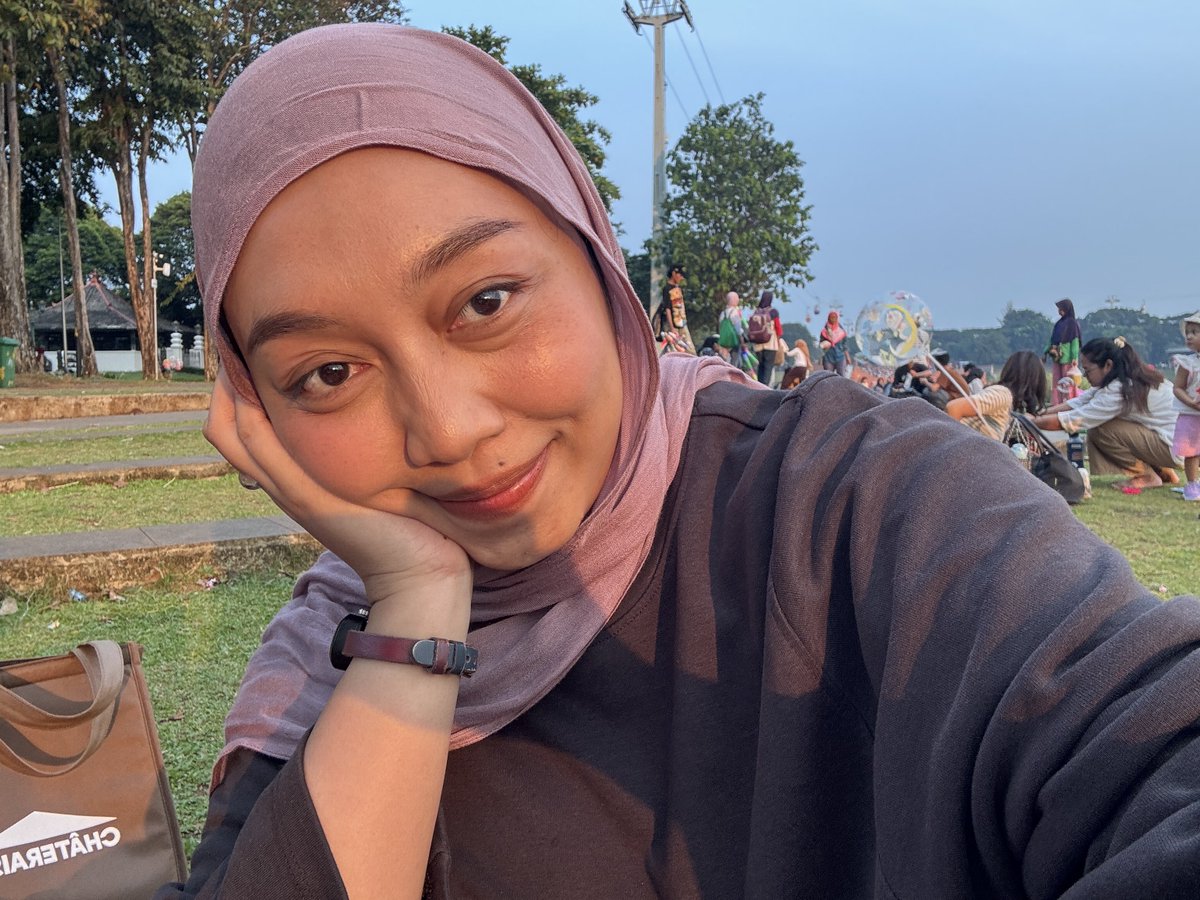 erine_as's tweet photo. picnic day!! 𐙚⋆°｡⋆♡ https://t.co/VmC5kZf5Ve