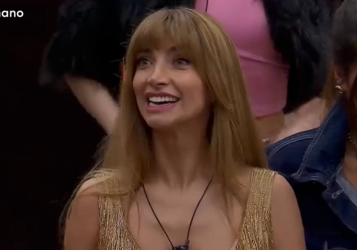 itslautrolo's tweet photo. SOL VOLVIÓ A LA CASA Y YA ARRANCARON CIERTAS ODIADORAS A ODIAR #GranHermano https://t.co/io119aFNnm