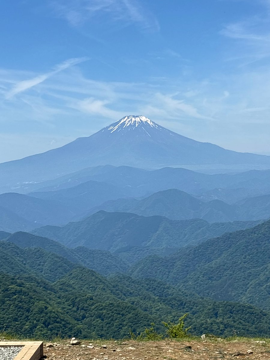 tykr42's tweet photo. 塔ノ岳頂上なう。あっちっち🥵 https://t.co/ENGGDdhaed