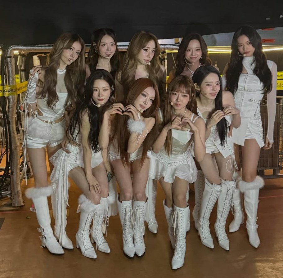 jcyfiles's tweet photo. you worked so hard, ioi 🥹 https://t.co/P4DfZDVL6s