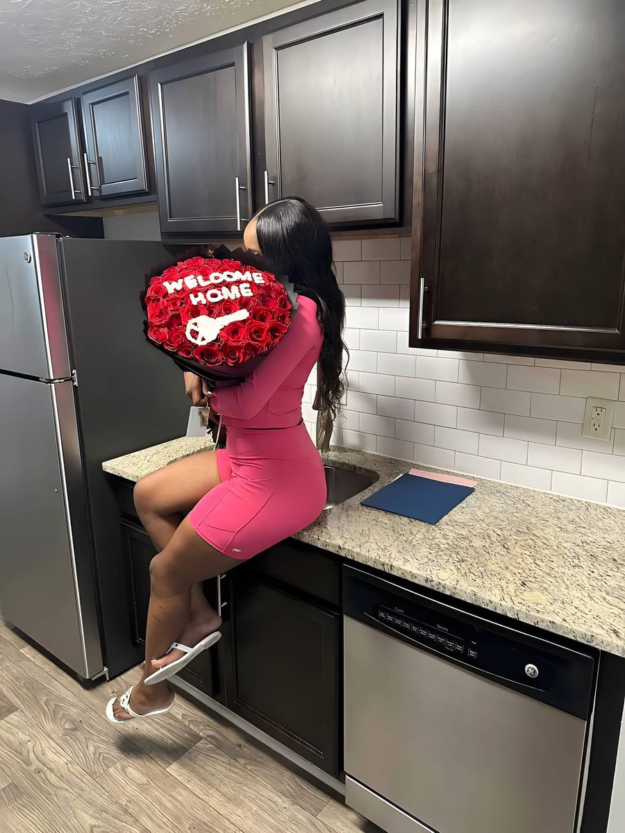 latrinaaaaaa's tweet photo. New city. New job. New house. New beginnings for me &amp; my son.🧑‍🧒

Happy Birthday to me🎉💕 https://t.co/p4Rtct8ll8