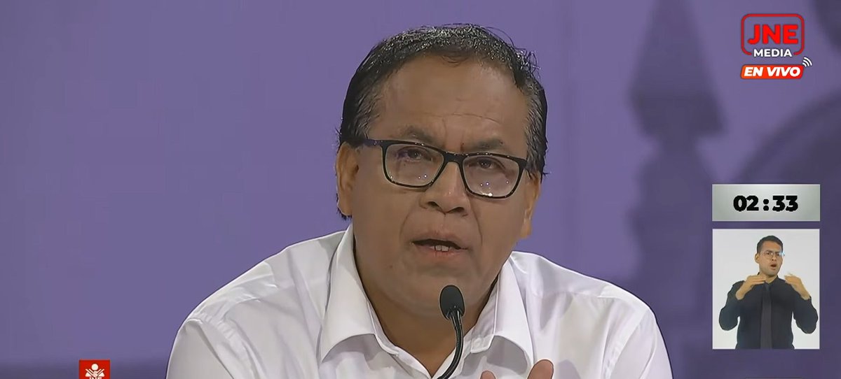 Aderly's tweet photo. 🚨 #LOÚLTIMO |  Roberto Sánchez a Keiko Fujimori: " ¿Por qué no se hizo caso cuando el pueblo dijo No a la Bicameralidad? Esta mayoria parlamentaria no le importó. Ha cambiado la mitad de leyes, eso nos parece arbitrario e irracional. Yo creo, en realidad, NO TIENES DERECHO de hablar de democracia y derechos humanos con todo el legado que viene desde la dictadura que fue impuesta en el año 93"