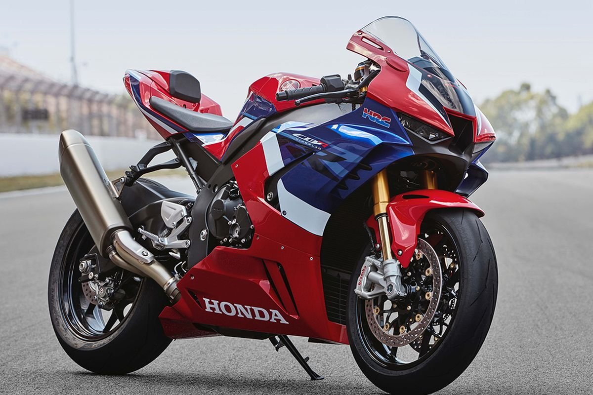 Deflictive's tweet photo. 𝗣𝗜𝗧 𝗘𝗡𝗧𝗥𝗬 - 𝗖𝗢𝗡𝗙𝗜𝗥𝗠𝗘𝗗

TREVOR FINN HANFORD
Racer # 7 
Honda CBR1000RR-R Fireblade SP https://t.co/BN8pSwNQUb