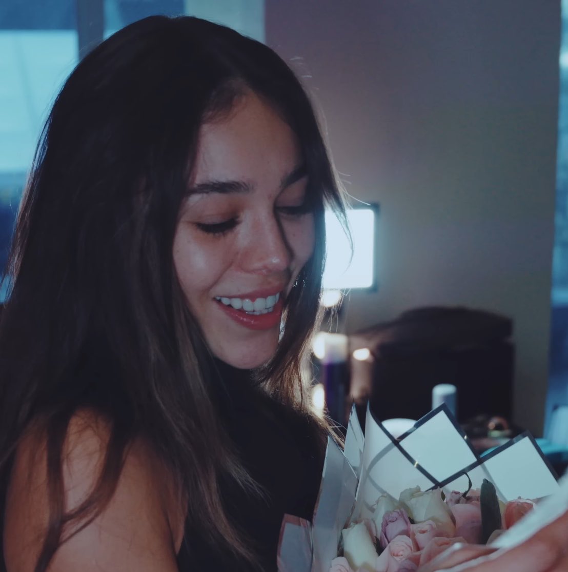moonlightdali's tweet photo. Danna al natural eres HERMOSA https://t.co/io3pGupwUw