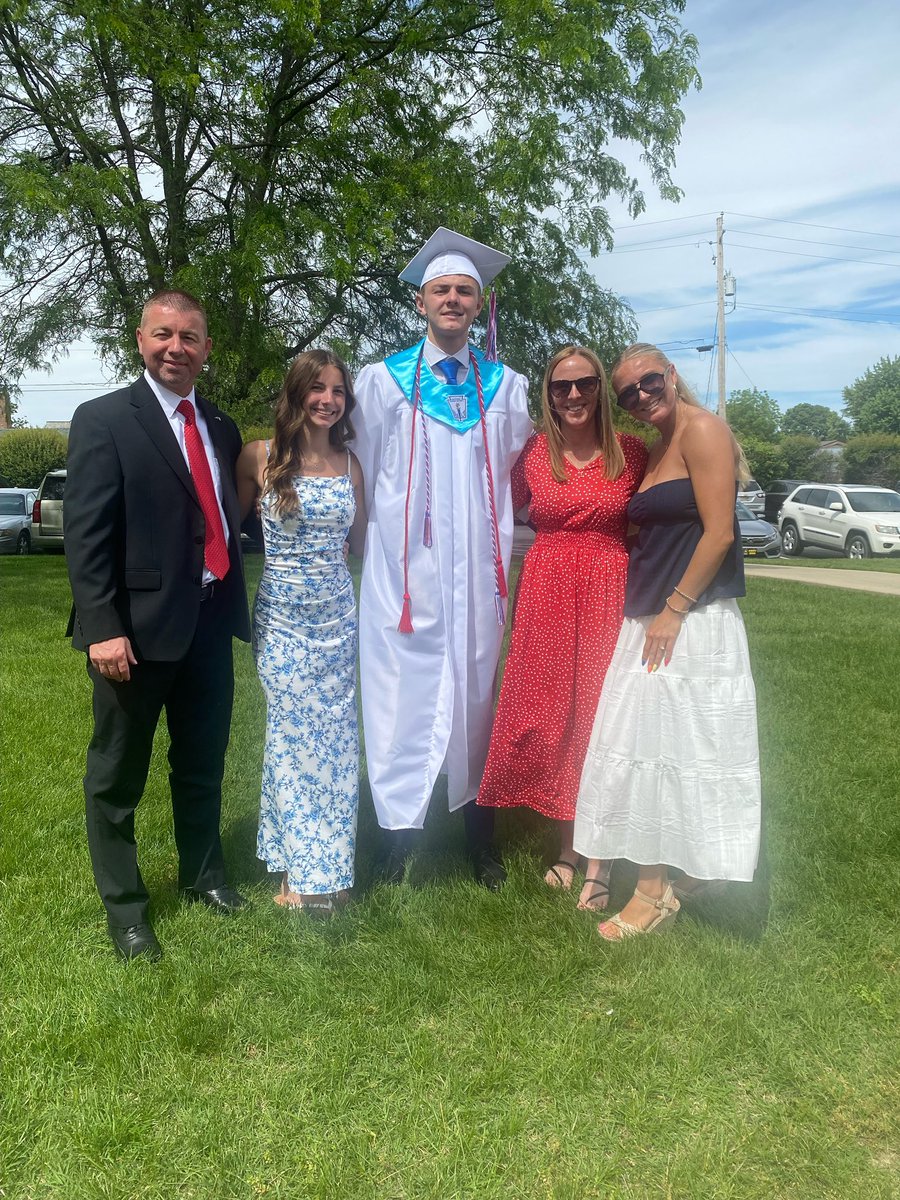 JoshSagester's tweet photo. Congratulations @SagesterTrey 

What a ride… you are the epitome of a student athlete…beyond proud! 

2026 Valedictorian https://t.co/8hkh64kDYN