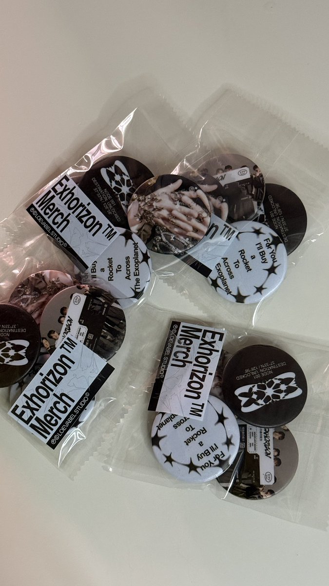 loevabel's tweet photo. by the way lightstick strap sama pins exhorizon bisa di order buat pickup venue yaaa https://t.co/UkT08Abvl2
